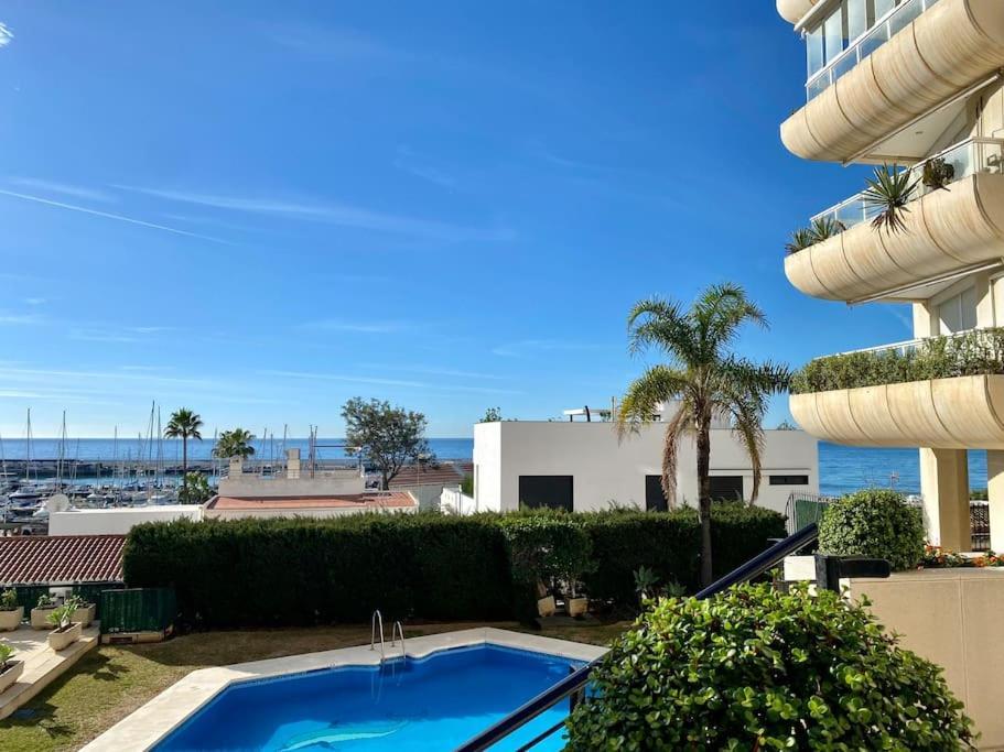 Seafront In Marbella With Pool And Garage Exterior foto