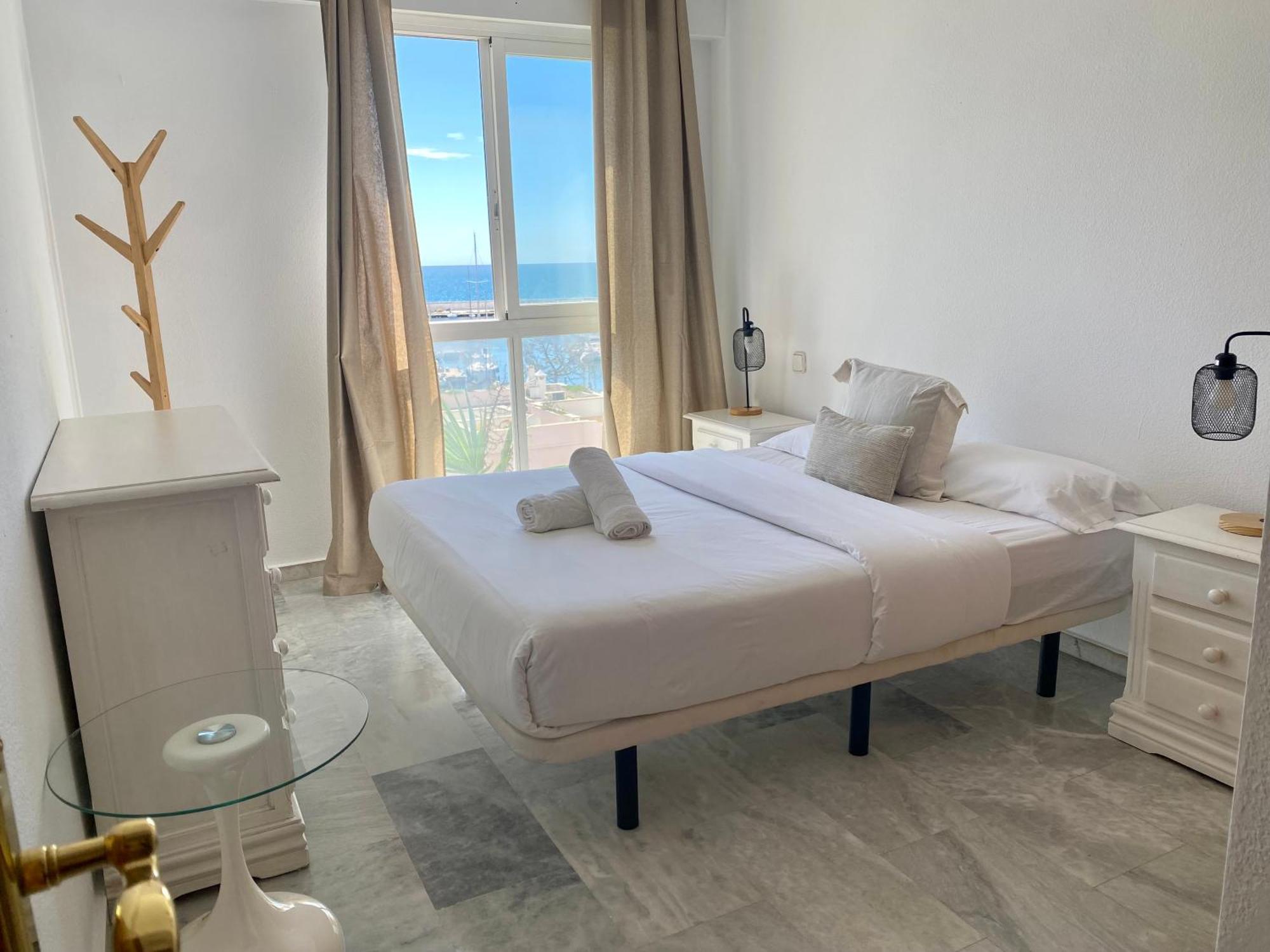 Seafront In Marbella With Pool And Garage Exterior foto